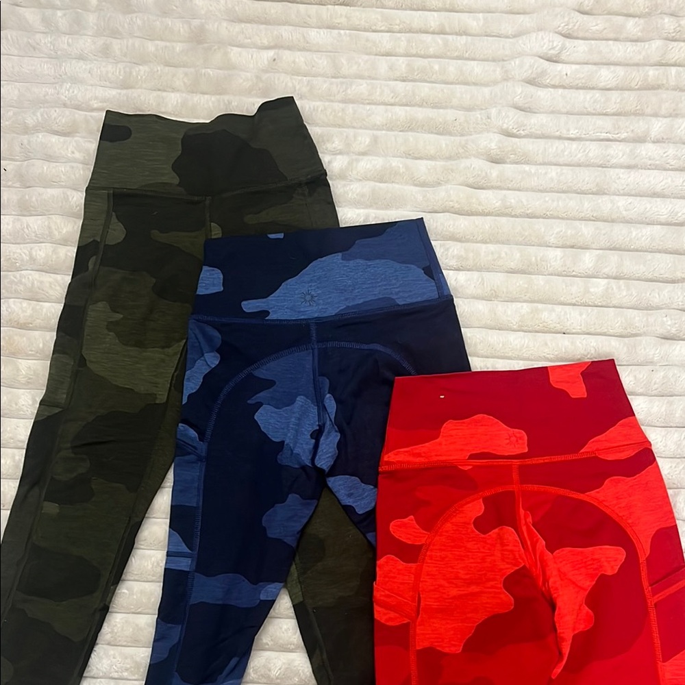 NWOT OFFLINE Aerie “the hugger” legging (3)